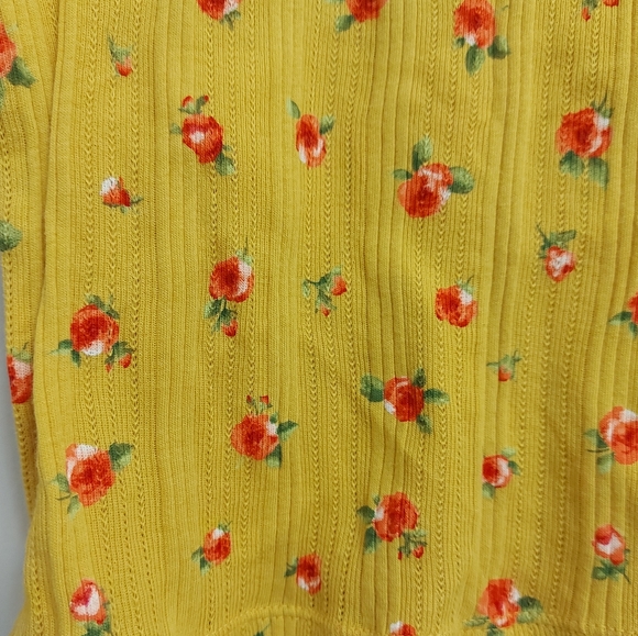 Mustard yellow top - Picture 3 of 3